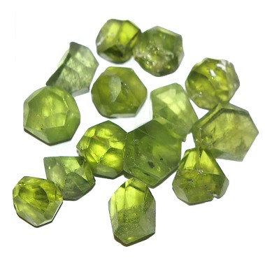 Peridot sau olivina fatetat ( crisolit ) / buc